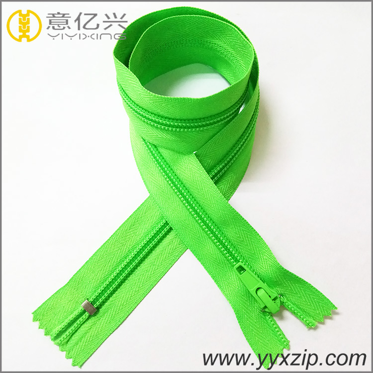 New Coming Fine Design Wholesale Shiny Green Nylon Zippers For Clothes