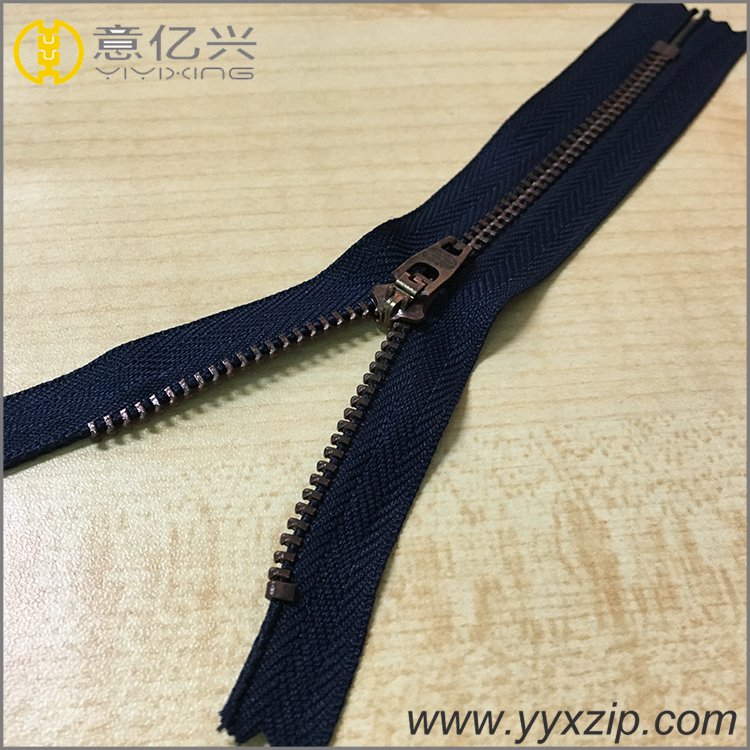 No.4 Metal YG Slider Brass Zipper for Jeans